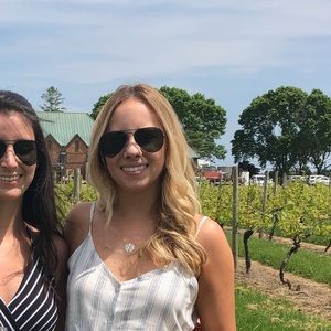 Meet your Posher, Taylor